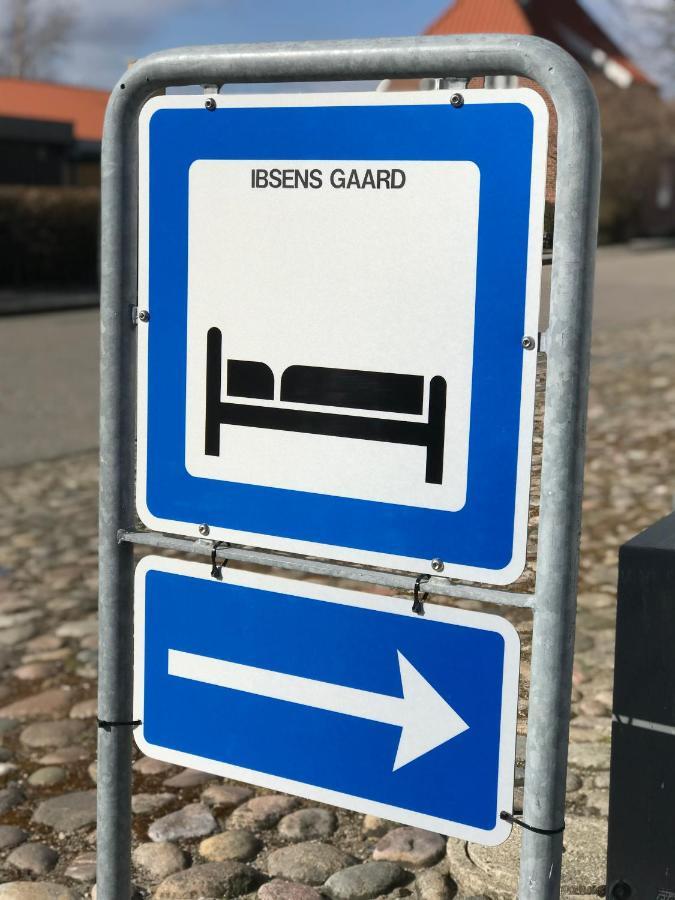 Ibsens Gaard Hotel Ebeltoft Exterior photo